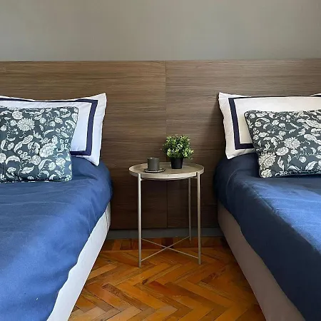 Damiki Luminoso, Lejlighed *