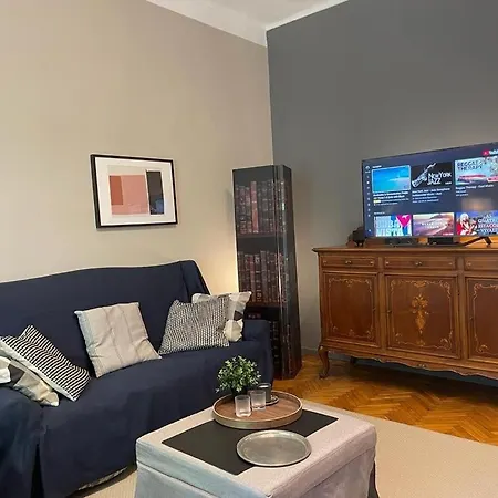 Damiki Luminoso, Lejlighed