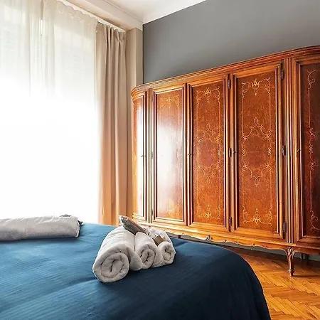 Damiki Luminoso, * تورينو