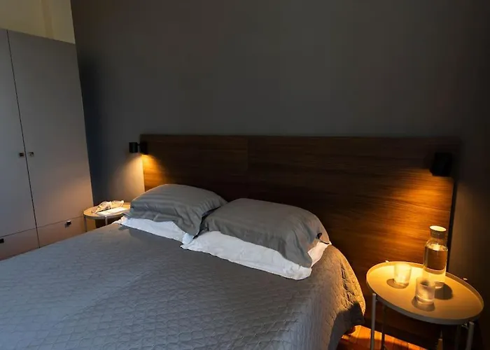 Damiki Luminoso, Apartman *