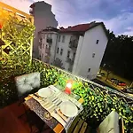 Damiki Luminoso, Турин