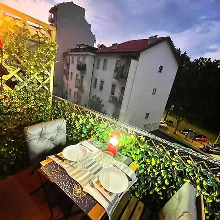 Damiki Luminoso, Turin