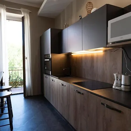 Damiki Luminoso, Lägenhet Turin